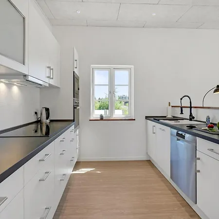 2 Bedroom Amazing In Casa de Férias *